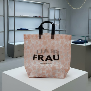 Frau
